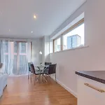 Elegant Shire House Apartment