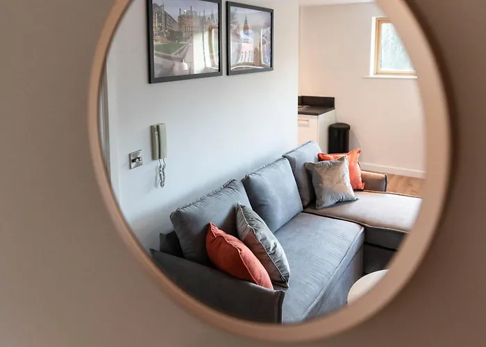 Elegant Shire House Apartment